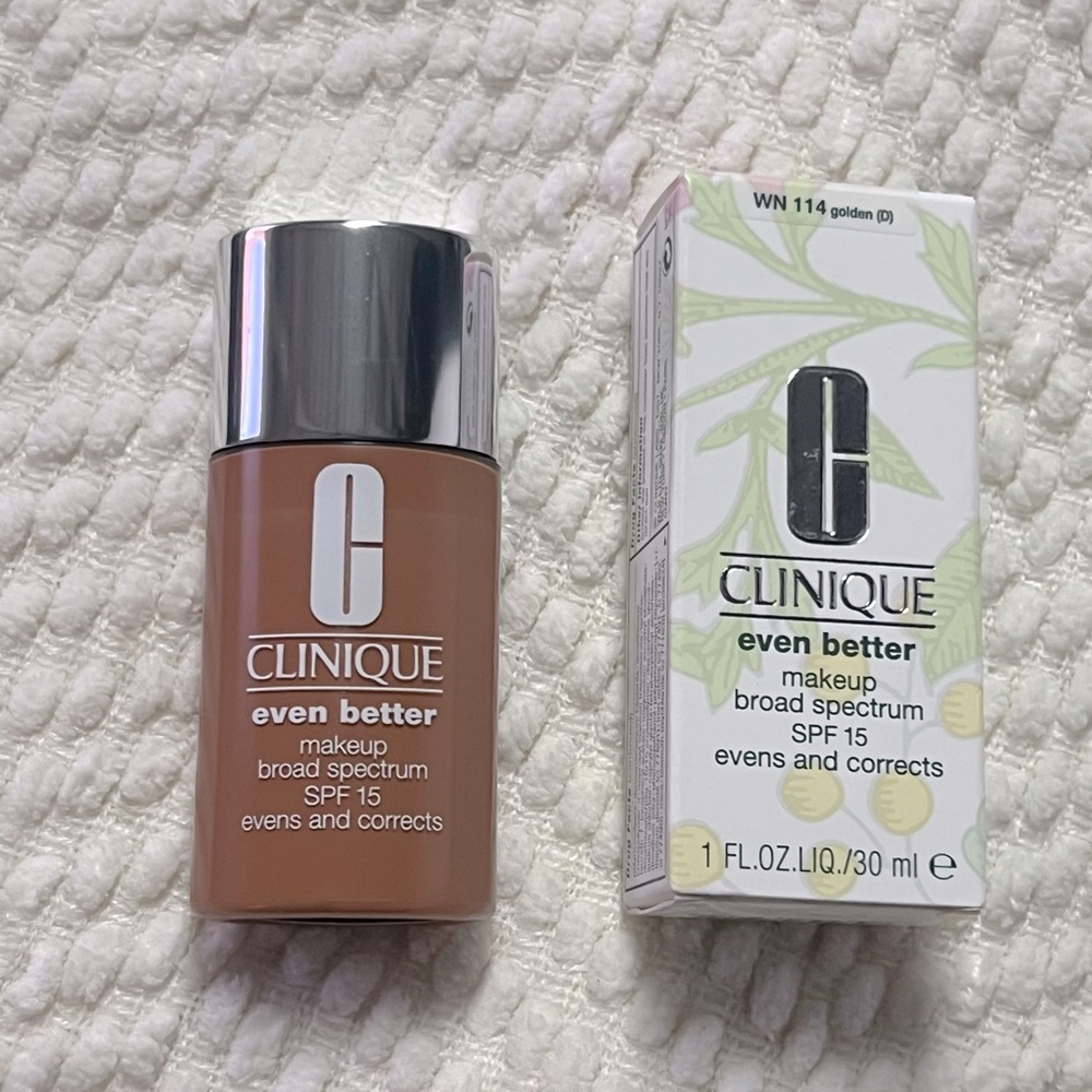 🤍Clinique Even Better Foundation SPF 15🤍 - Picture 3 of 6